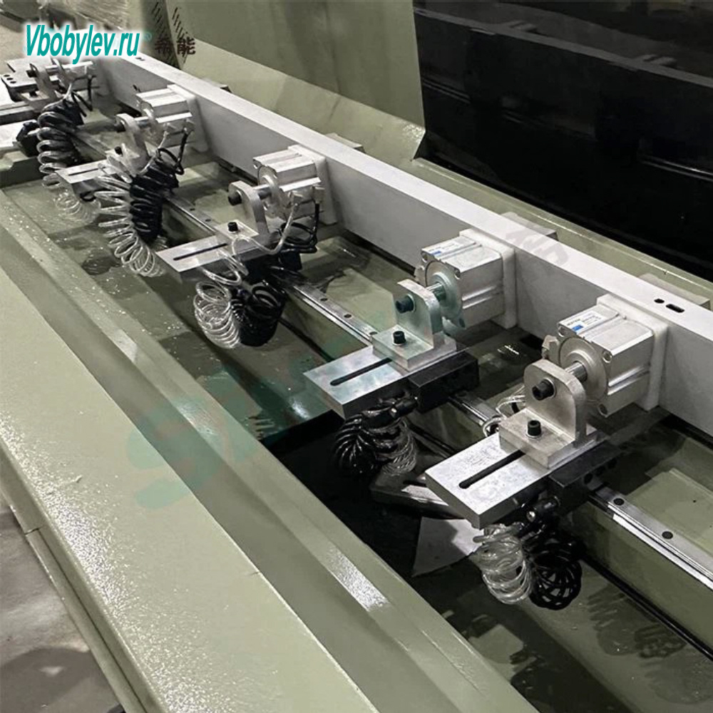 GCFGZC-805 Фрезерный Станок С ЧПУ для алюминиевого или ПВХ профиля, 3 оси